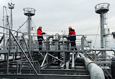 Total signs deal to supply LNG to ArcelorMittal's plants in Gujarat
